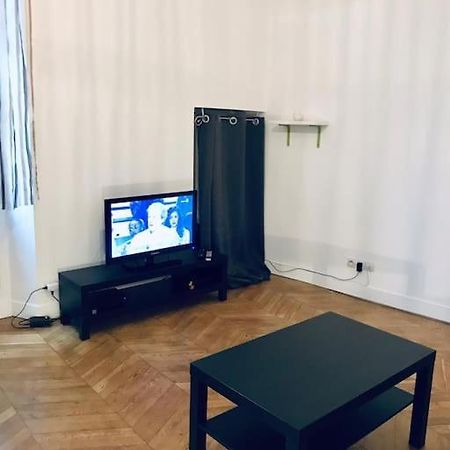 The Spot In The Center On Fontainebleau Apartman Kültér fotó