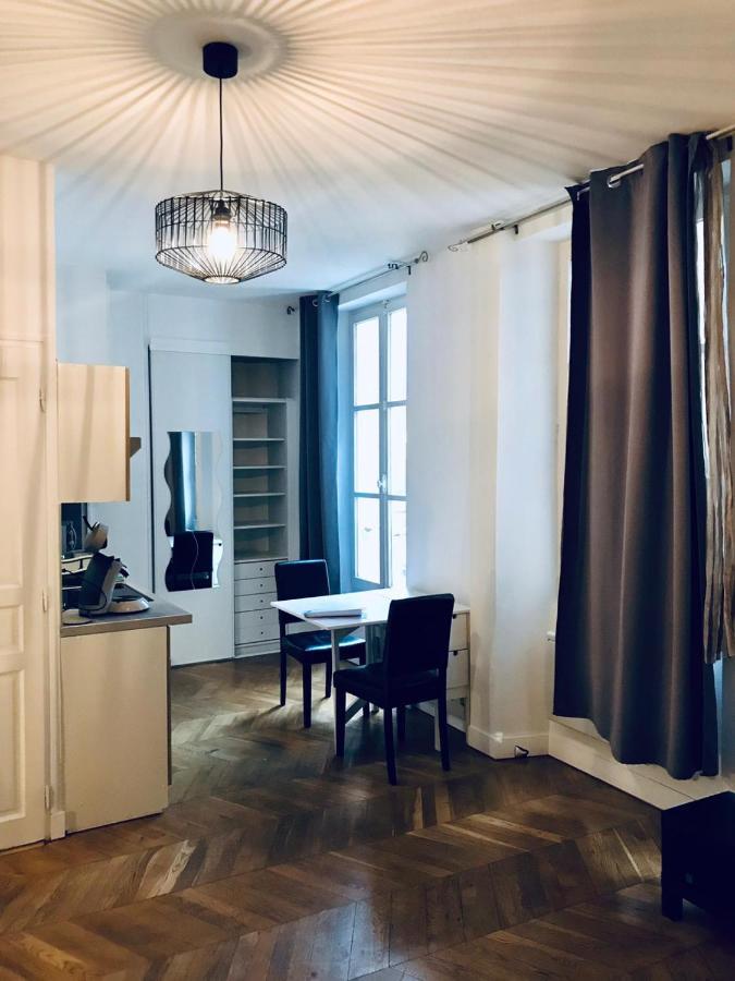 The Spot In The Center On Fontainebleau Apartman Kültér fotó